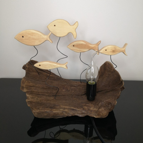 Les poissons dans la vague